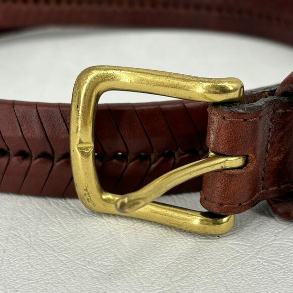 Brighton Men's Leather Belt Chevron Whipstitch Brown Gold Tone Buckle Size 42 - Picture 2 of 5